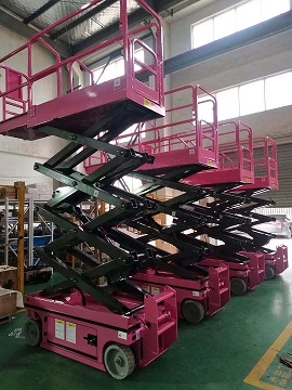 卡特凯拓剪叉式高空作业车.jpg