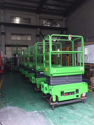卡特凯拓迷你型高空作业平台.jpg